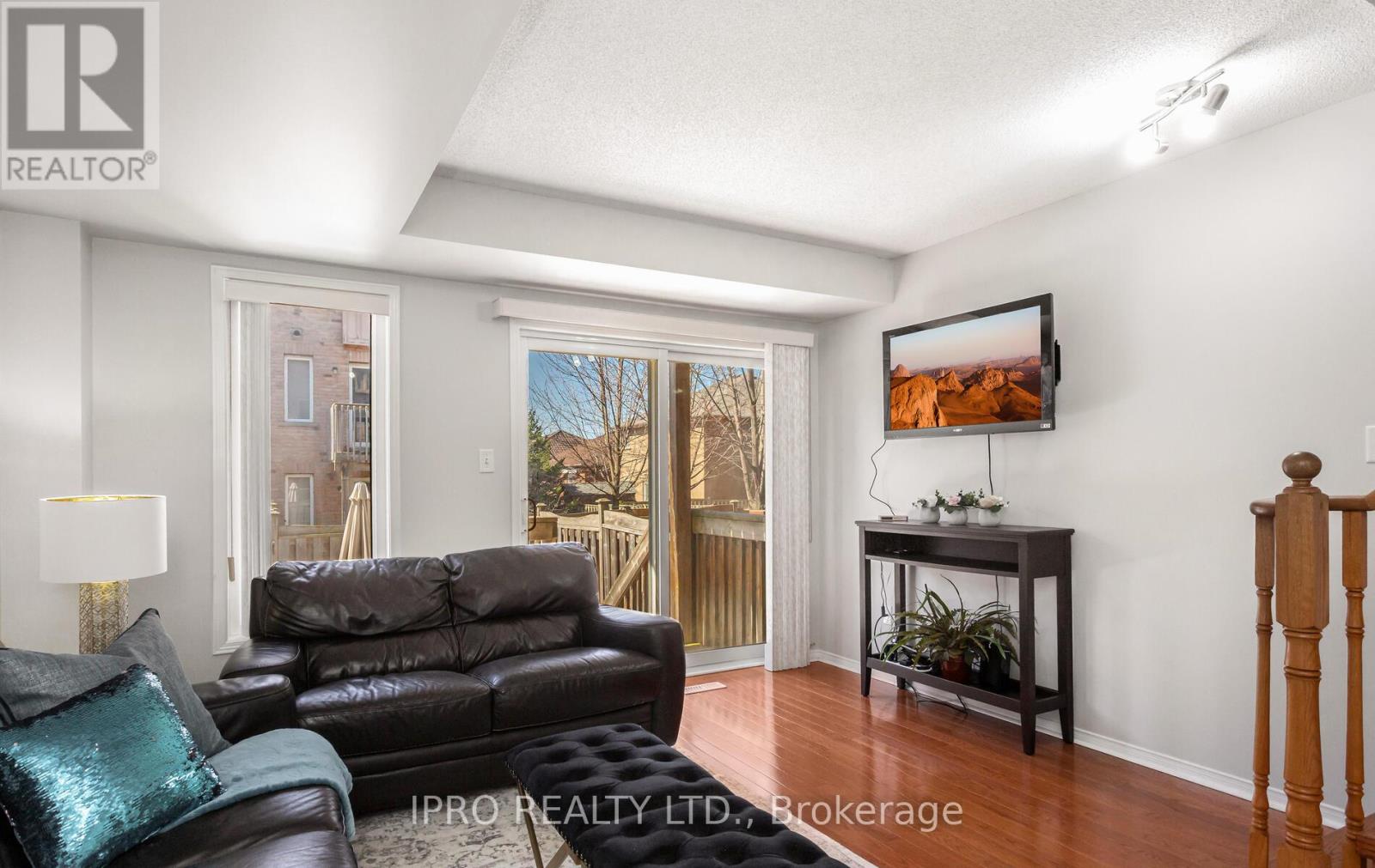 3259 Redpath Circle, Mississauga, Ontario  L5N 8R3 - Photo 33 - W12108440