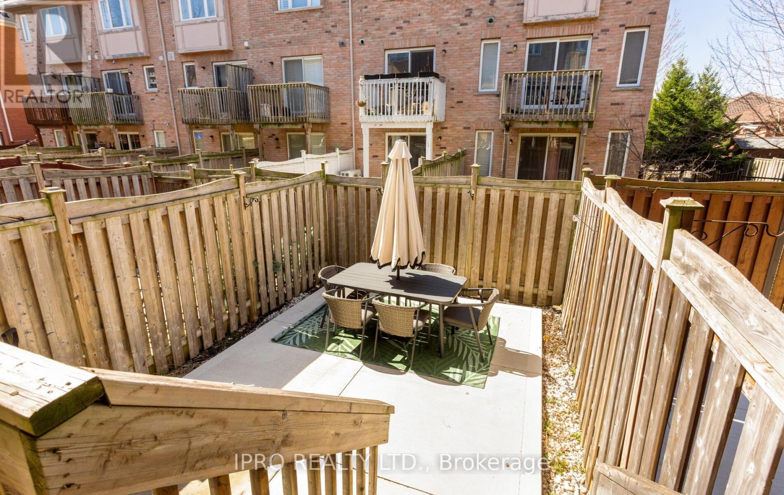 3259 Redpath Circle, Mississauga, Ontario  L5N 8R3 - Photo 36 - W12108440