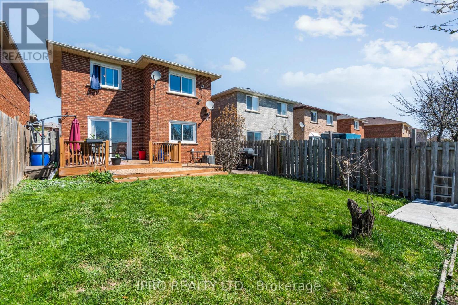 15 Fallen Oak Court, Brampton, Ontario  L6Y 3T6 - Photo 42 - W12108533