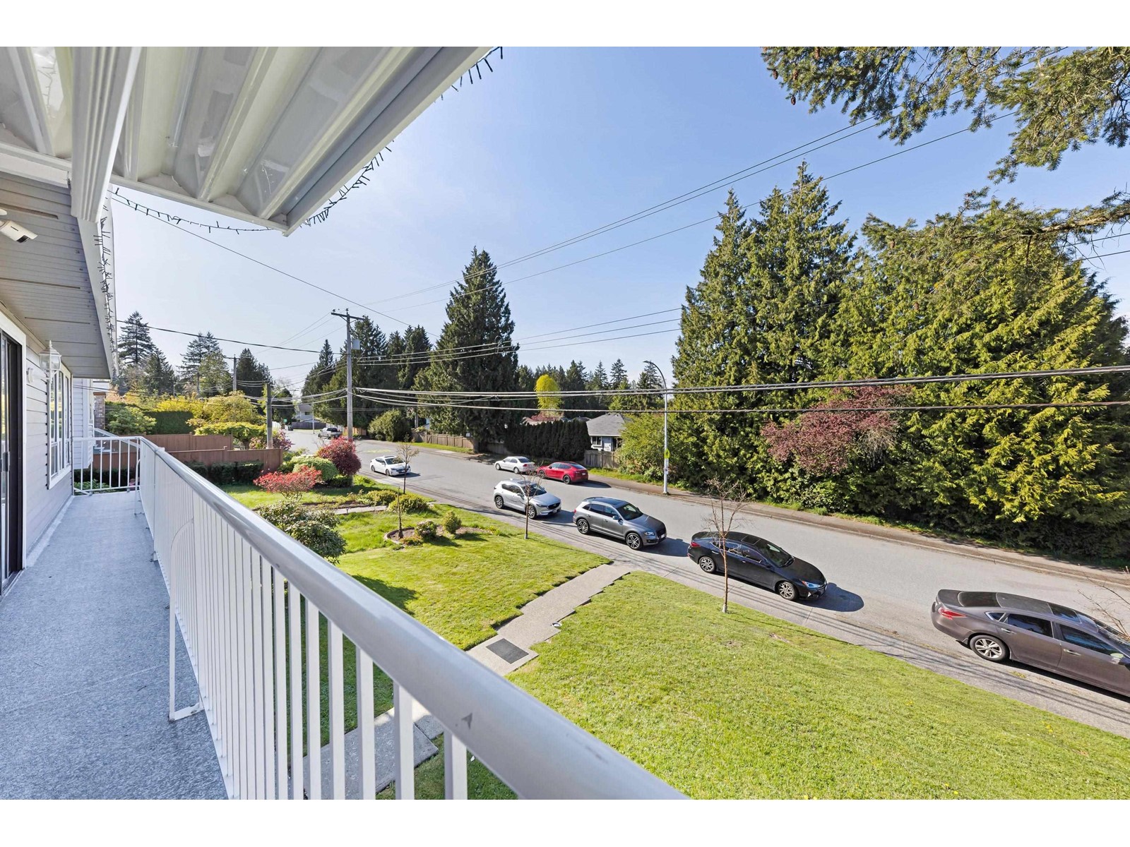 Property at 13852 80 AVENUE image 3