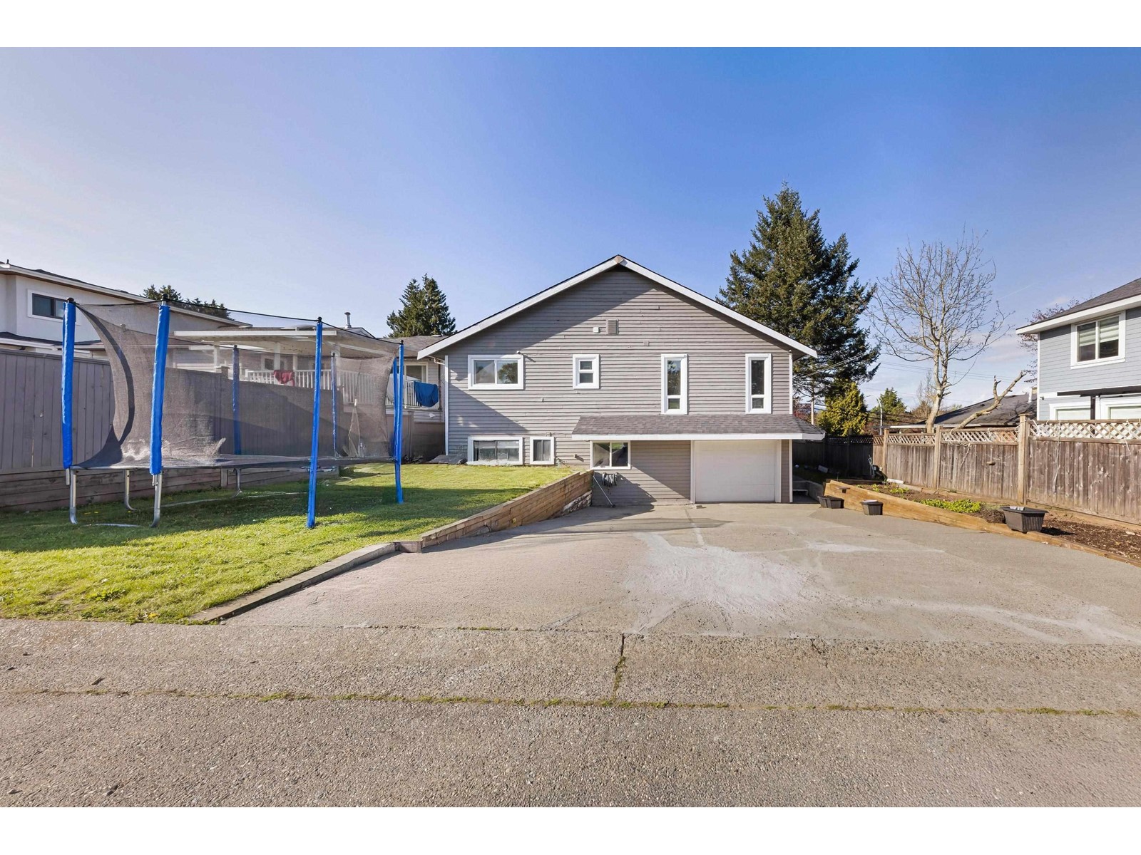Property at 13852 80 AVENUE image 5