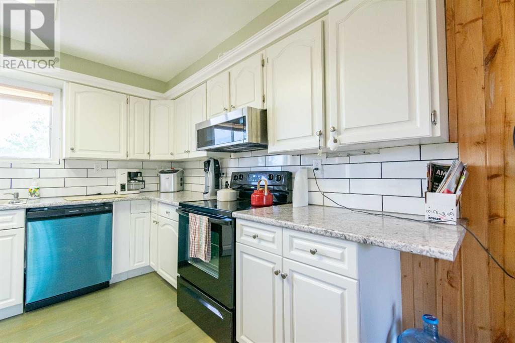 14 & 16 1st Street, White Sands, Alberta  T0C 3B0 - Photo 12 - A2215479