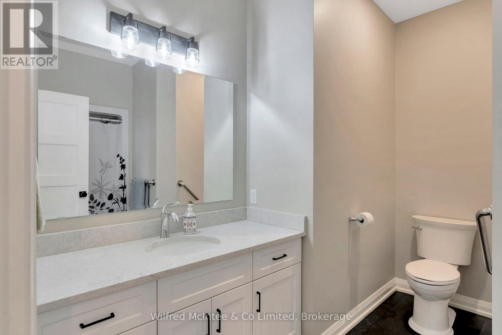 207 Irishwood Lane, Brockton, Ontario  N0G 2V0 - Photo 28 - X12107179
