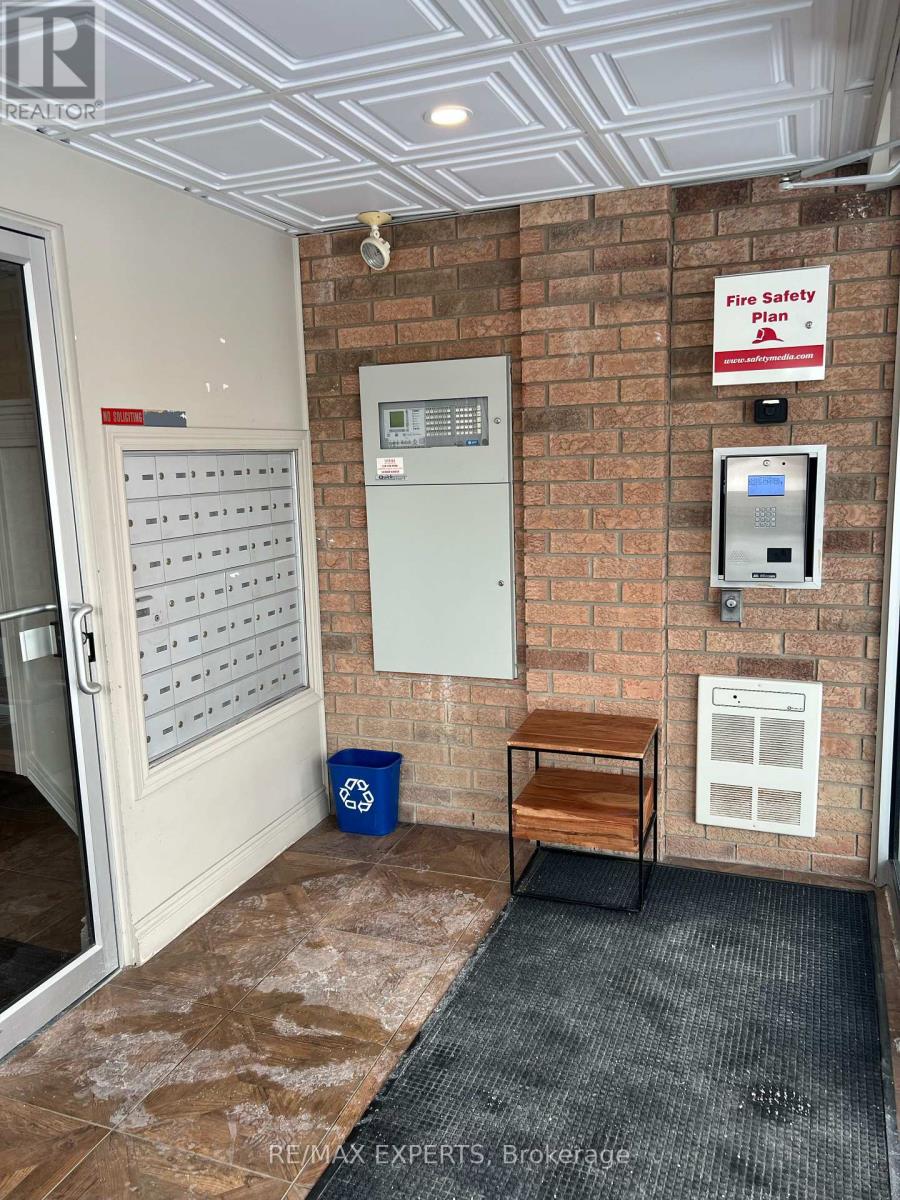 Property at 404 - 345 BRIARMEADOW DRIVE image 4