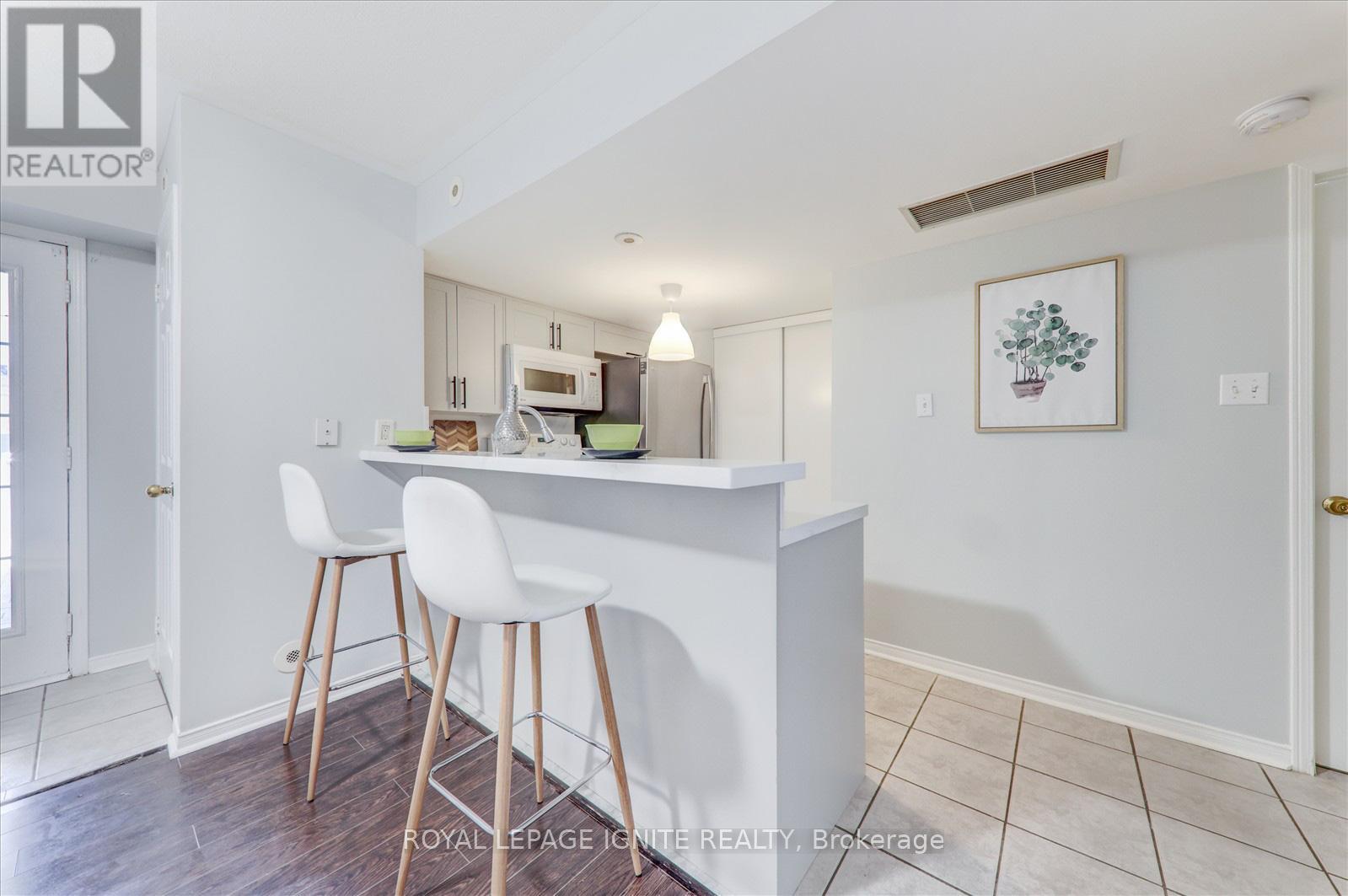 112 - 200 Mclevin Avenue, Toronto, Ontario  M1B 6C8 - Photo 8 - E12104066