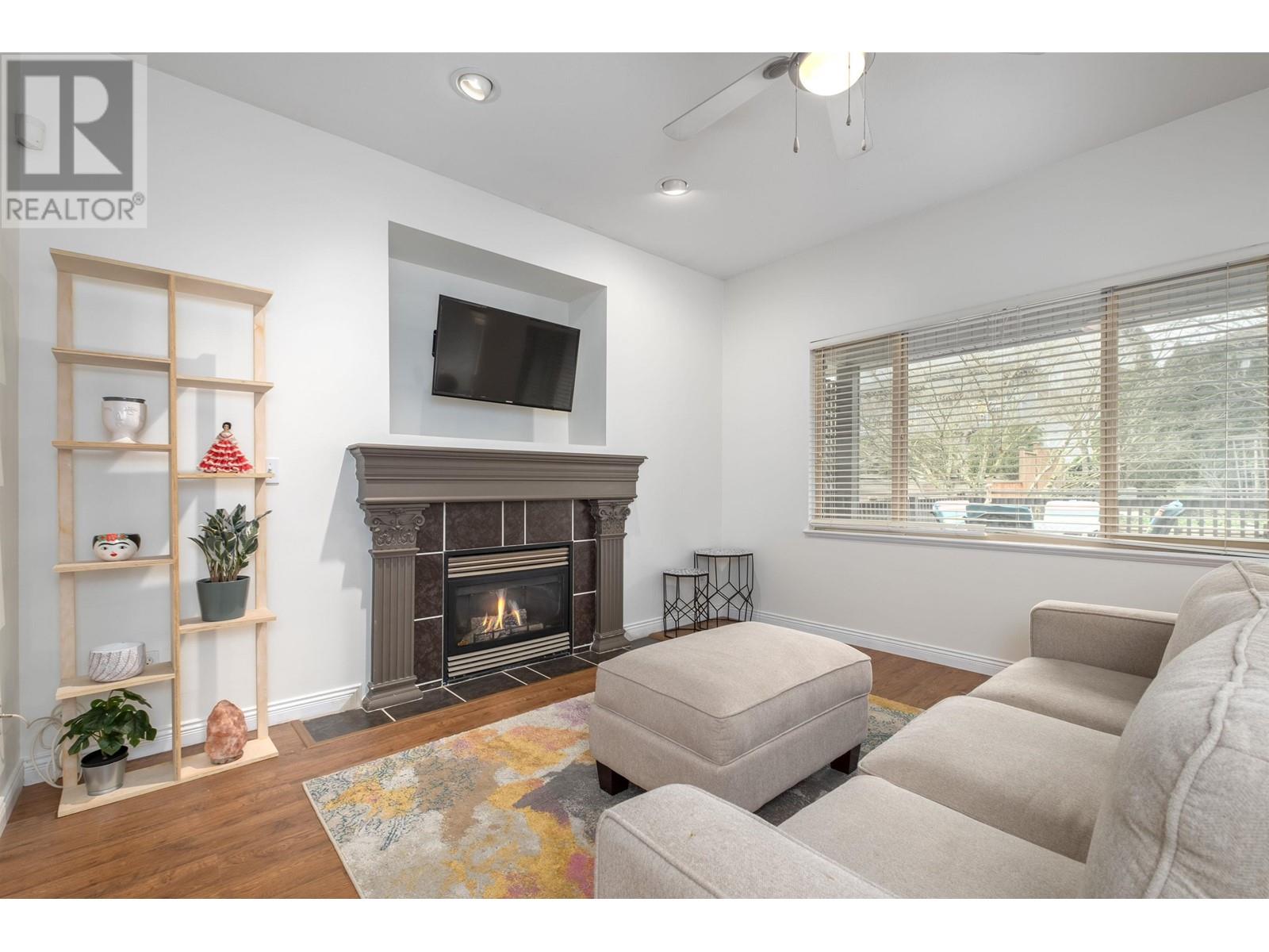 11627 238a Street, Maple Ridge, British Columbia  V4R 2V6 - Photo 2 - R2995017