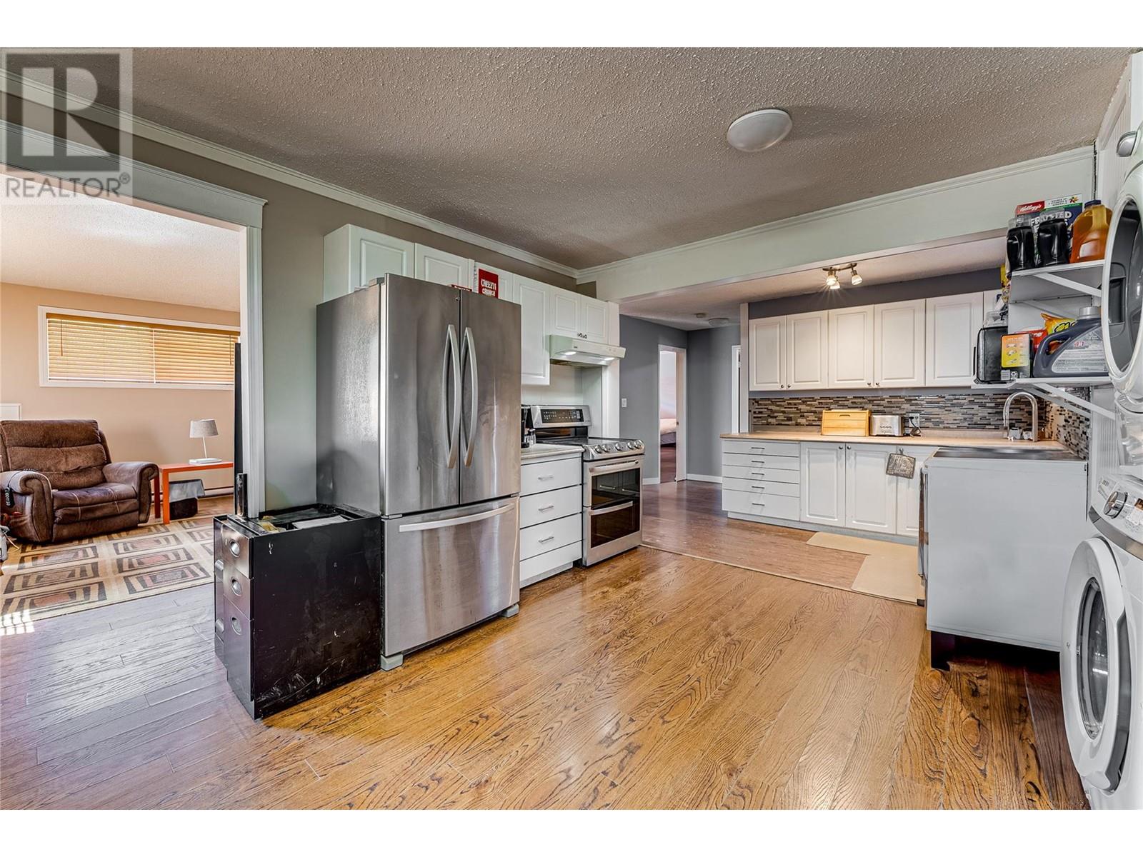 Property at 6049 Old Kamloops Road image 2