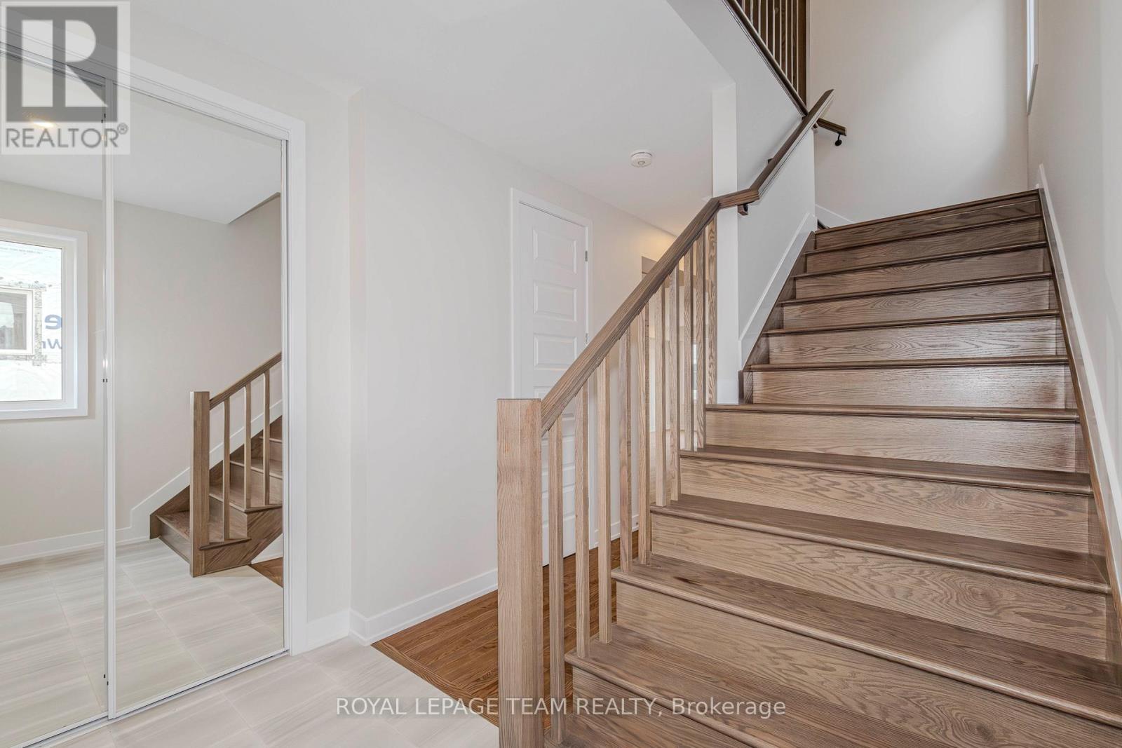 2055 Postilion Street, Ottawa, Ontario  K0A 2Z0 - Photo 3 - X12108623