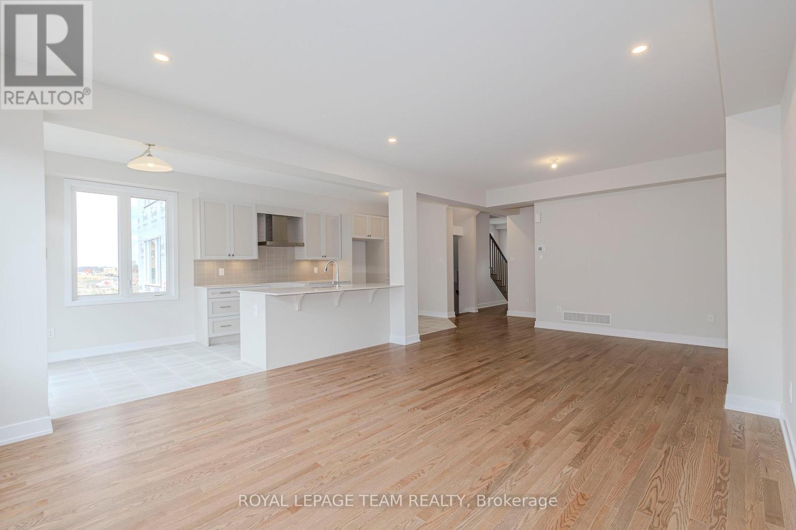 2055 Postilion Street, Ottawa, Ontario  K0A 2Z0 - Photo 8 - X12108623