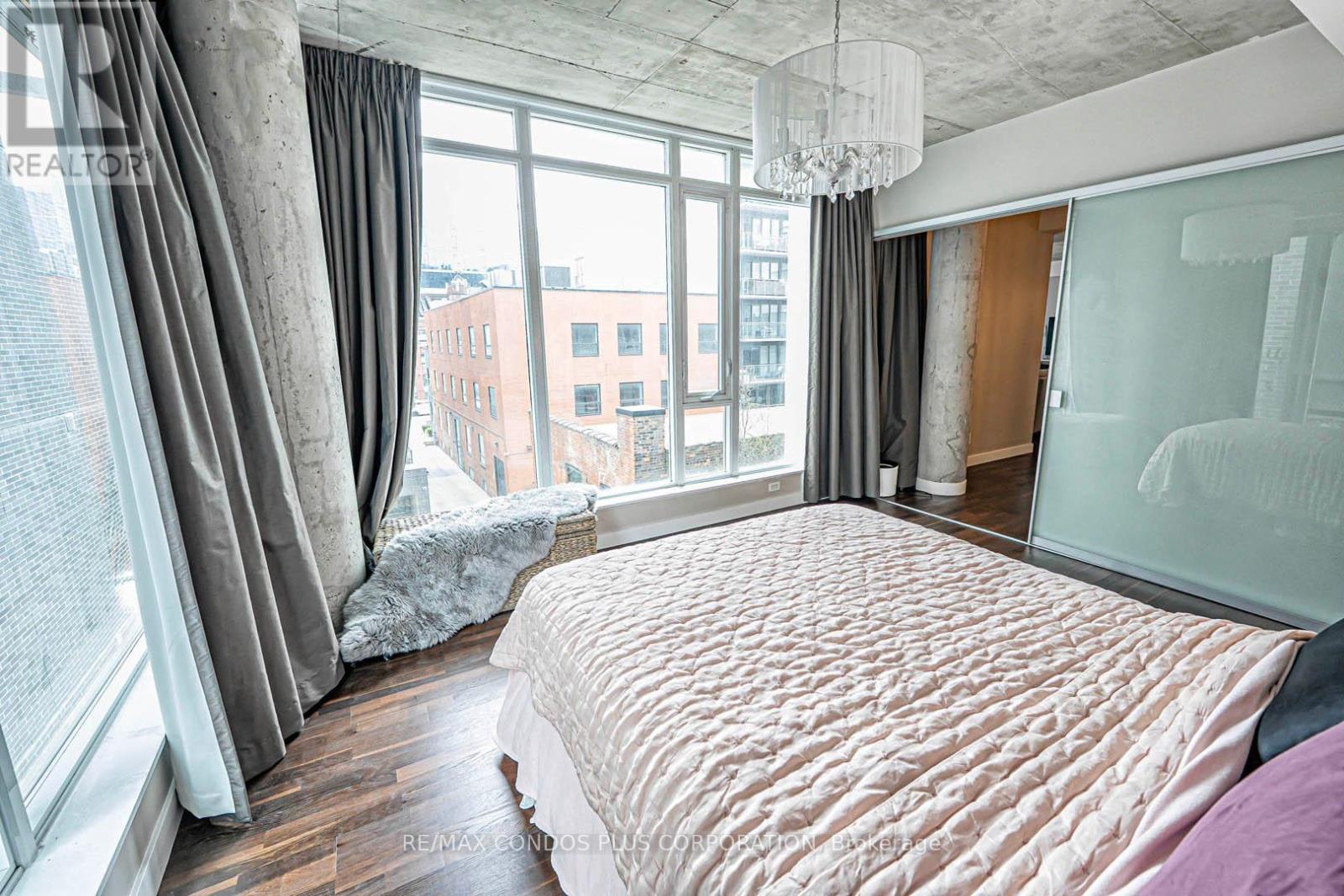 424 - 75 Portland Street, Toronto, Ontario  M5V 2M9 - Photo 9 - C12108627
