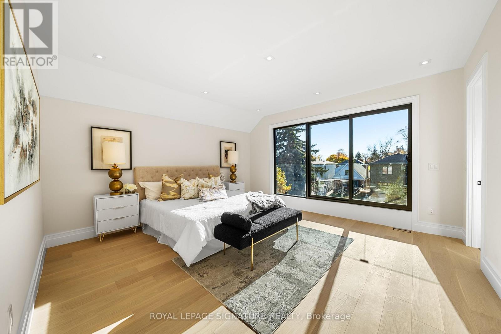 551 Broadway Avenue, Toronto, Ontario  M4G 2S2 - Photo 16 - C12108652