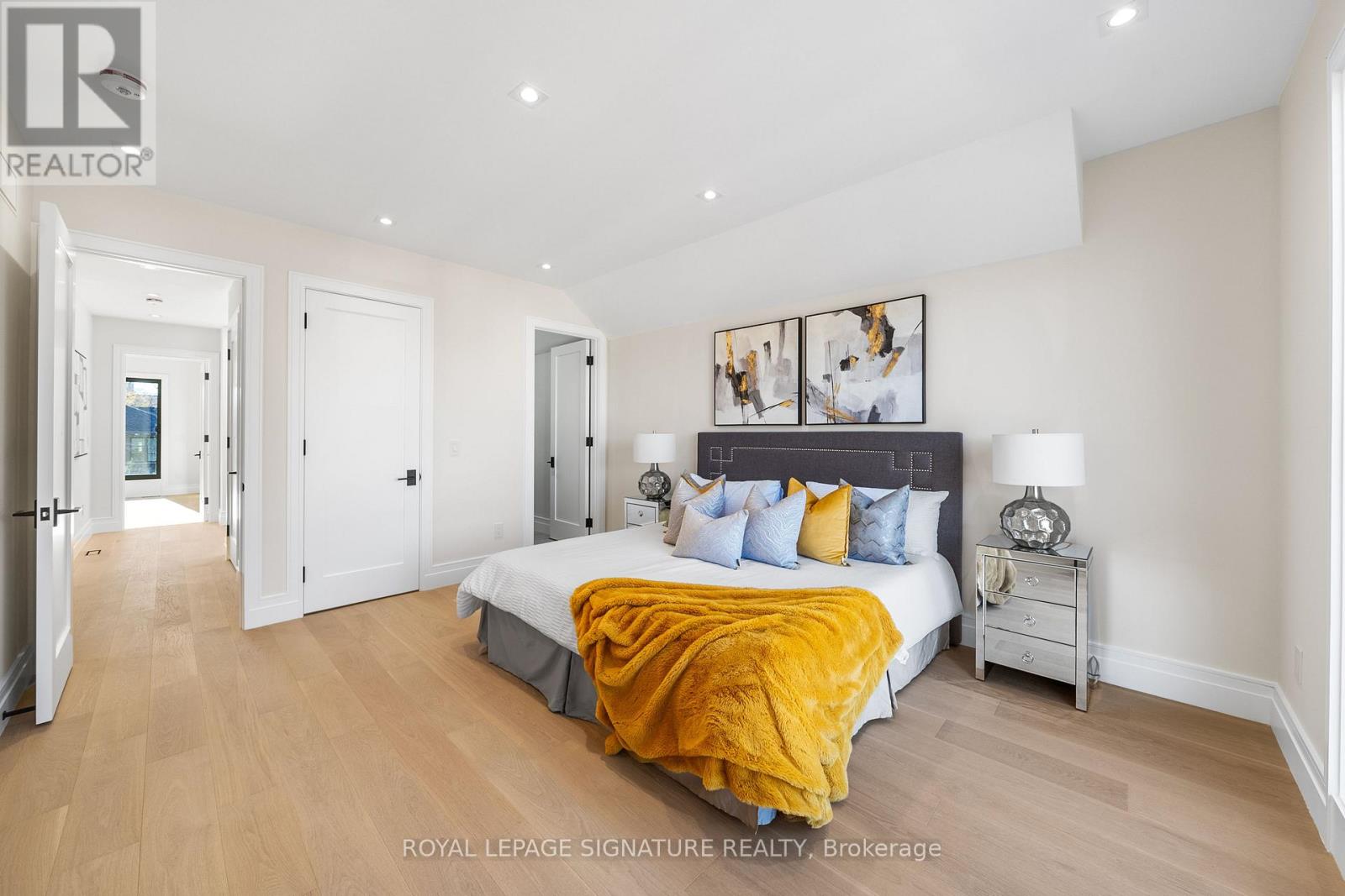 551 Broadway Avenue, Toronto, Ontario  M4G 2S2 - Photo 20 - C12108652