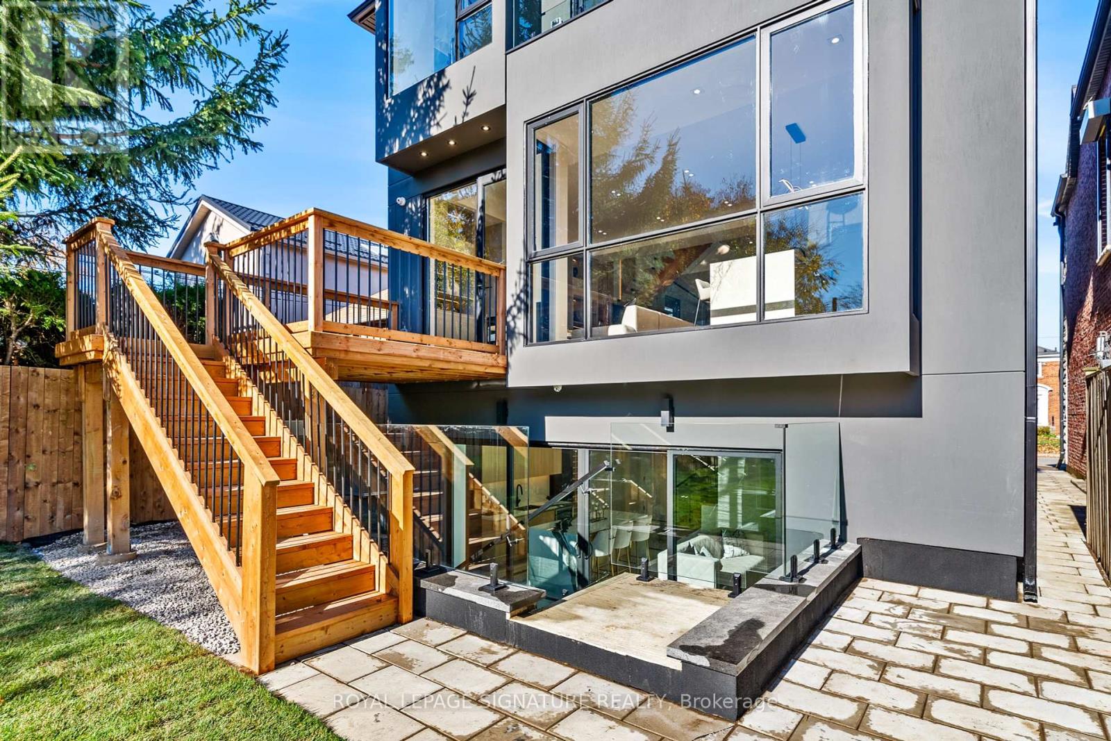551 Broadway Avenue, Toronto, Ontario  M4G 2S2 - Photo 32 - C12108652