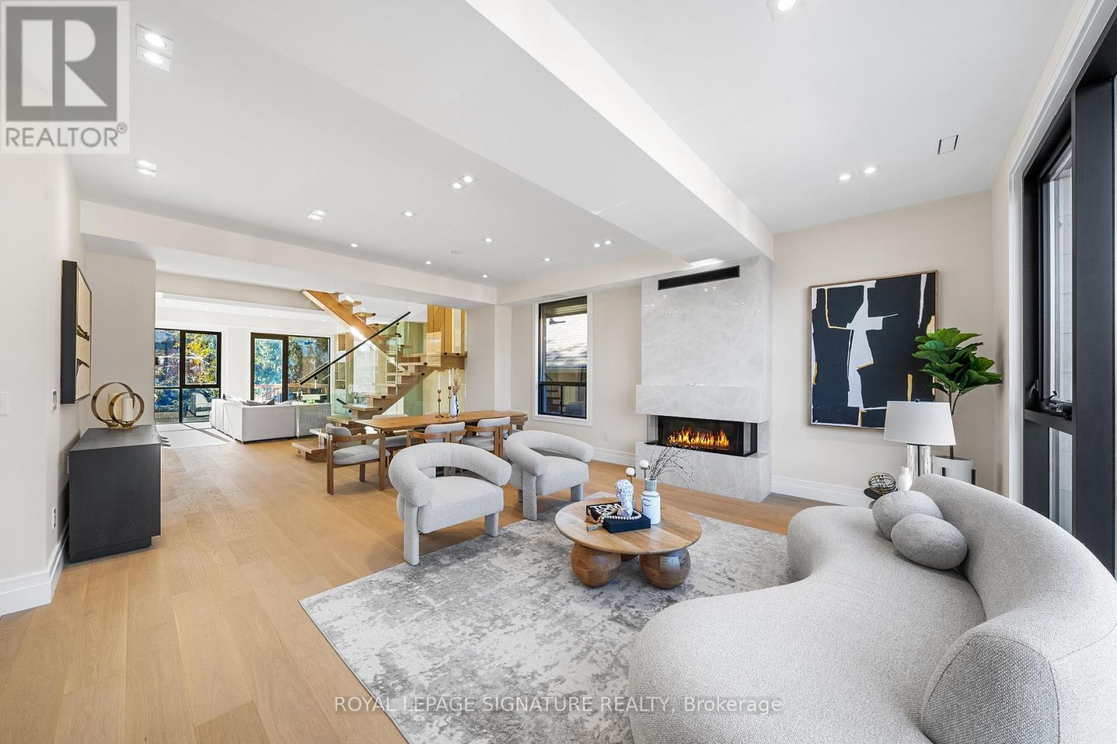 551 Broadway Avenue, Toronto, Ontario  M4G 2S2 - Photo 7 - C12108652