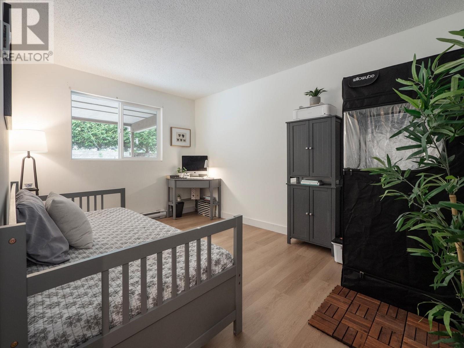 617 Gower Point Road, Gibsons, British Columbia  V0N 1V8 - Photo 14 - R2987568