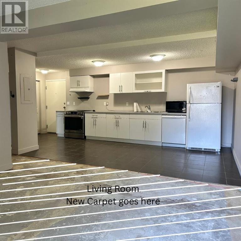 Property at 14, 1619 Scenic Heights S image 3