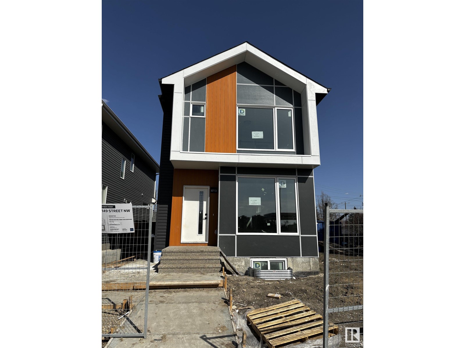 Property at 8713 149 ST NW image 2