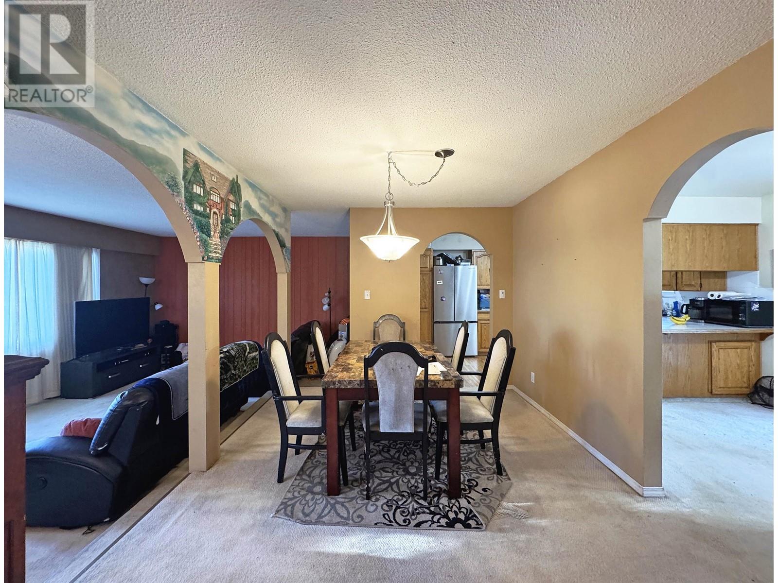 Property at 273 52A STREET image 5