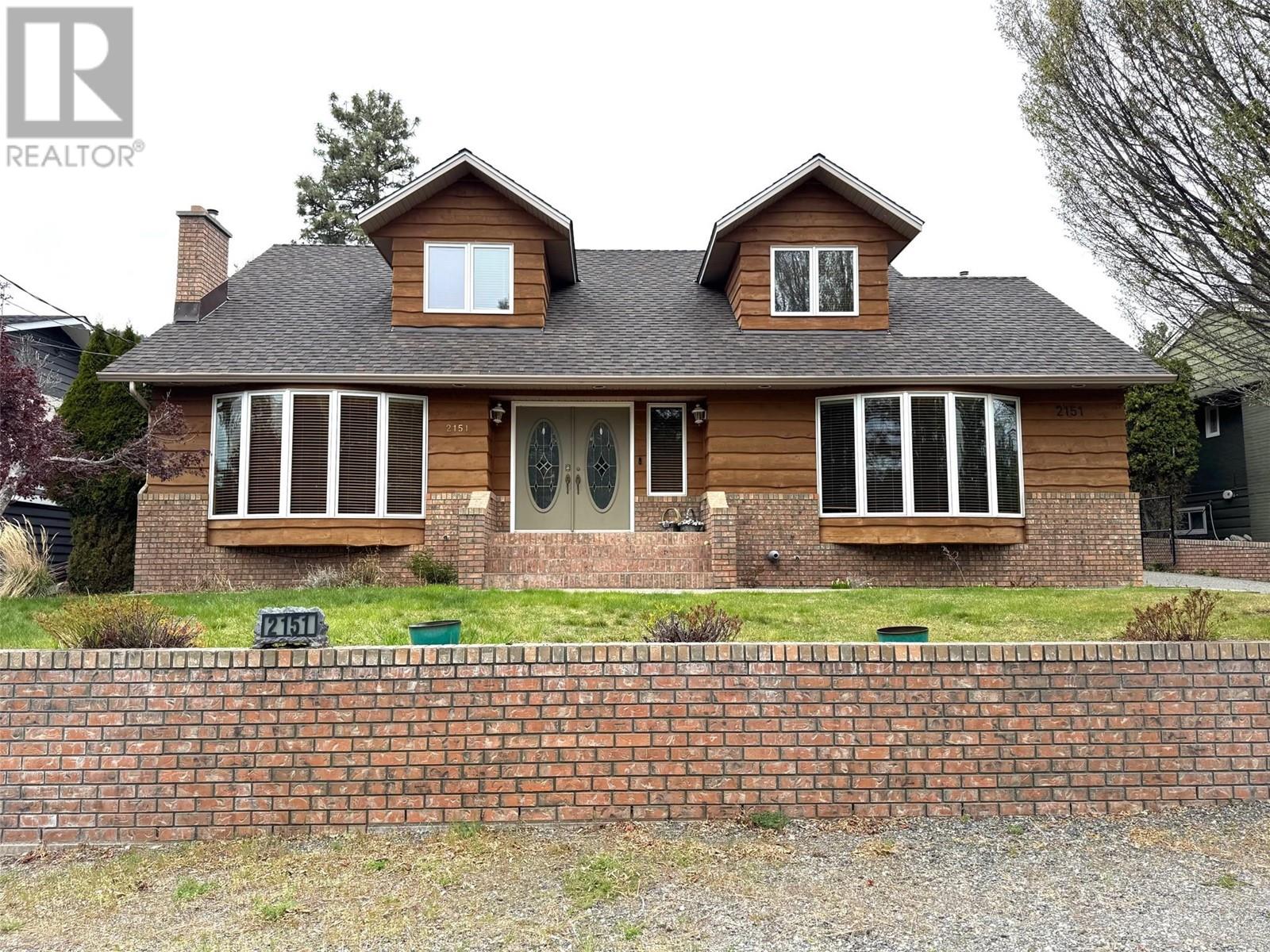 Property at 2151 Munro Crescent image 1