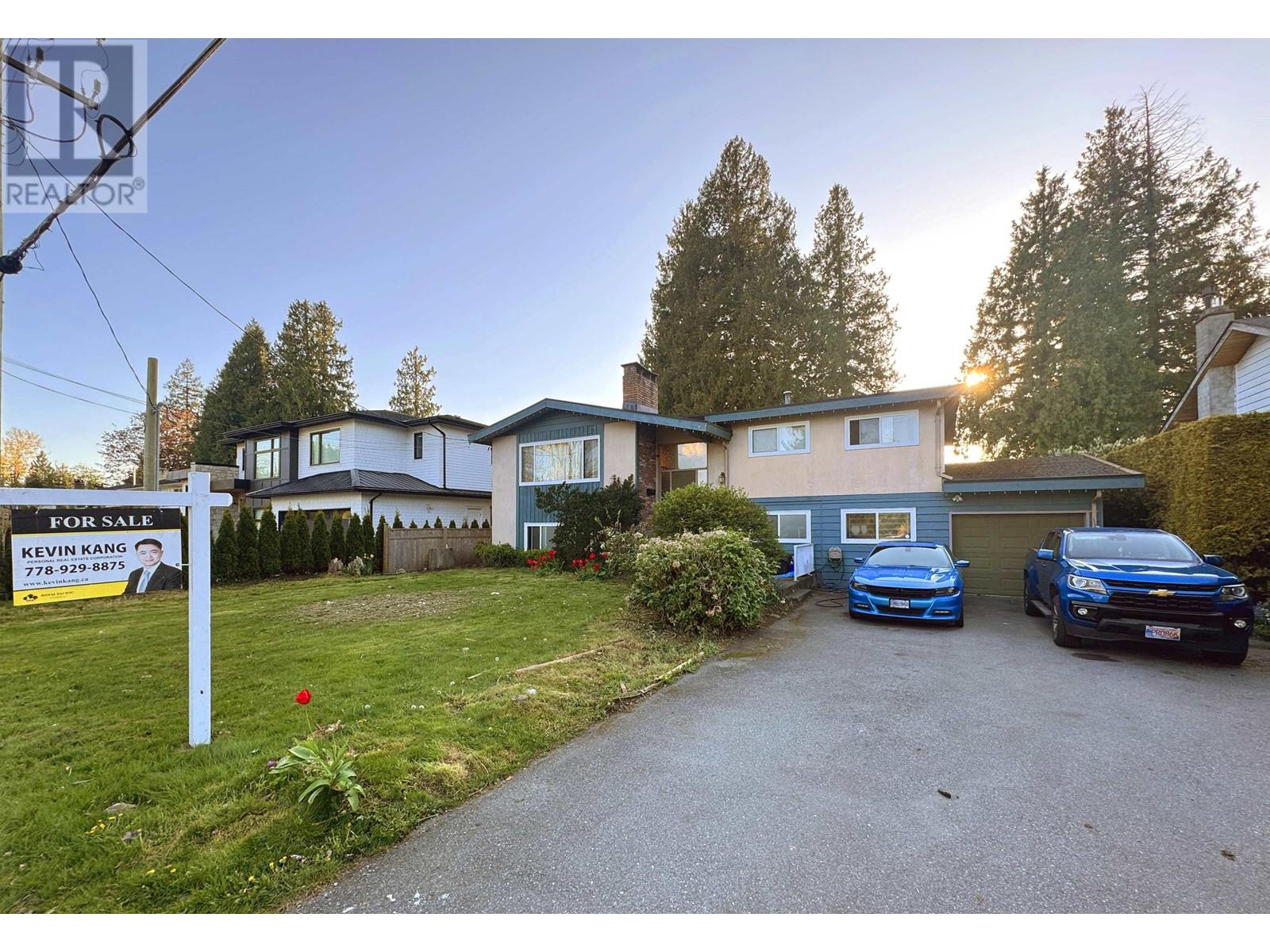 Property at 273 52A STREET image 2