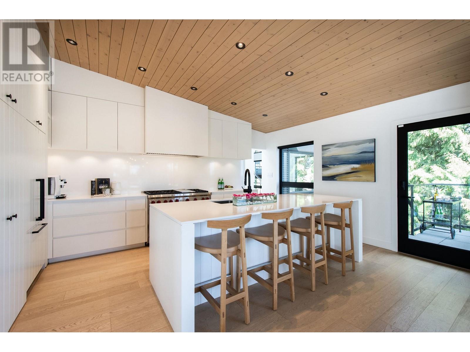 4598 Meadowbank Close, North Vancouver, British Columbia  V7K 2L2 - Photo 6 - R2994787