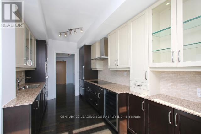 2302 - 1 Bedford Road, Toronto, Ontario  M5R 2B5 - Photo 13 - C12108692