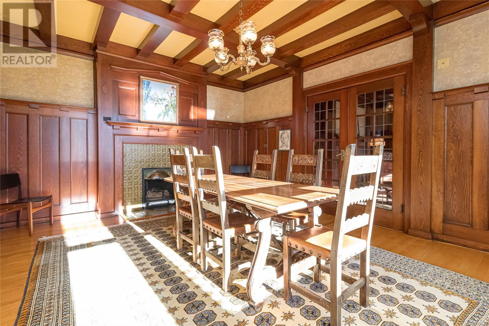 Property at 1393 Rockland Ave image 4