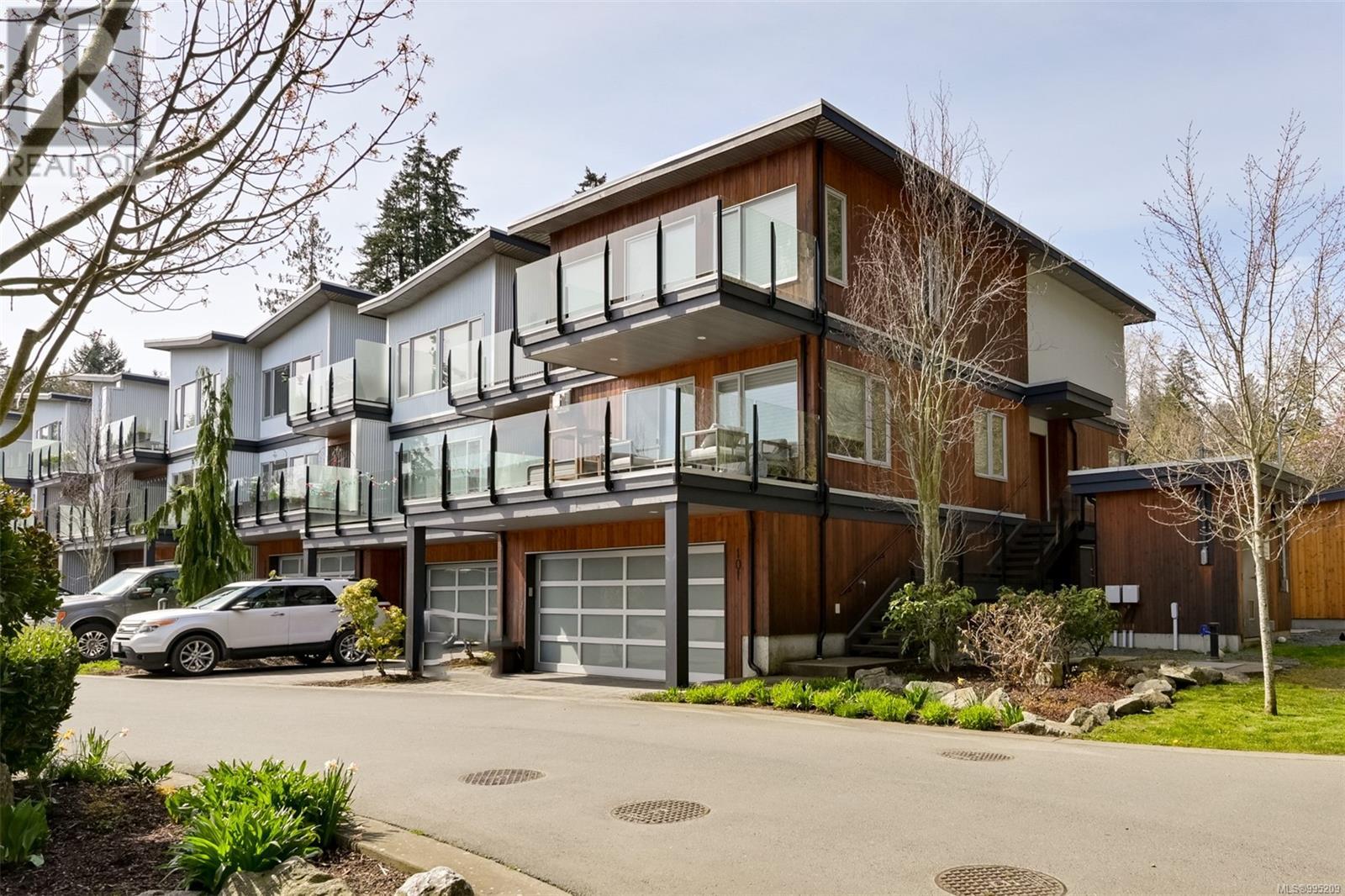 101 744 Handy Rd, Mill Bay, British Columbia