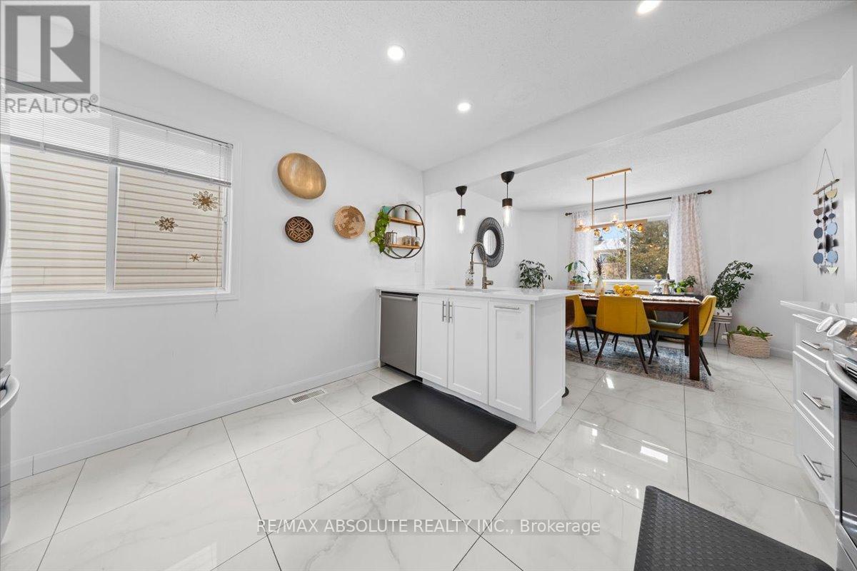 Property at 1919 LA CHAPELLE STREET image 4
