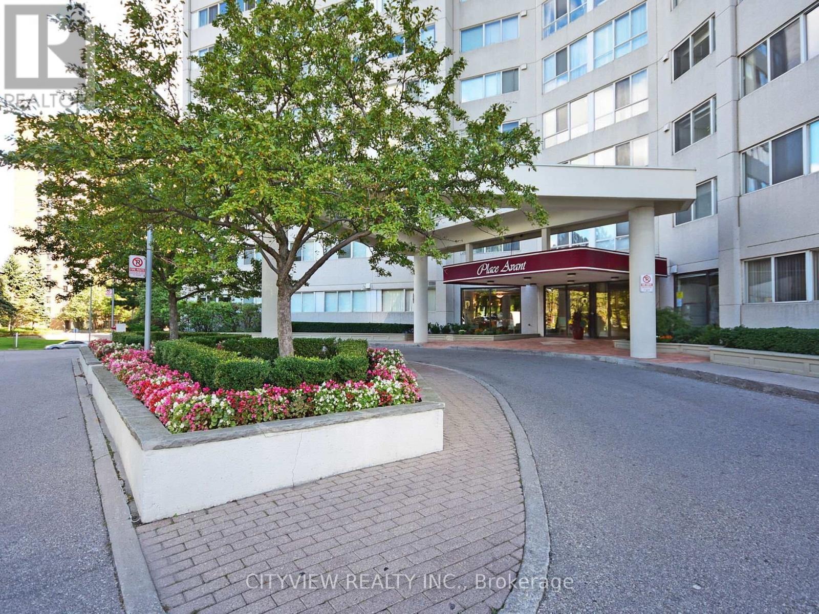 212 - 3700 Kaneff Crescent, Mississauga, Ontario  L5A 4B8 - Photo 2 - W12108660