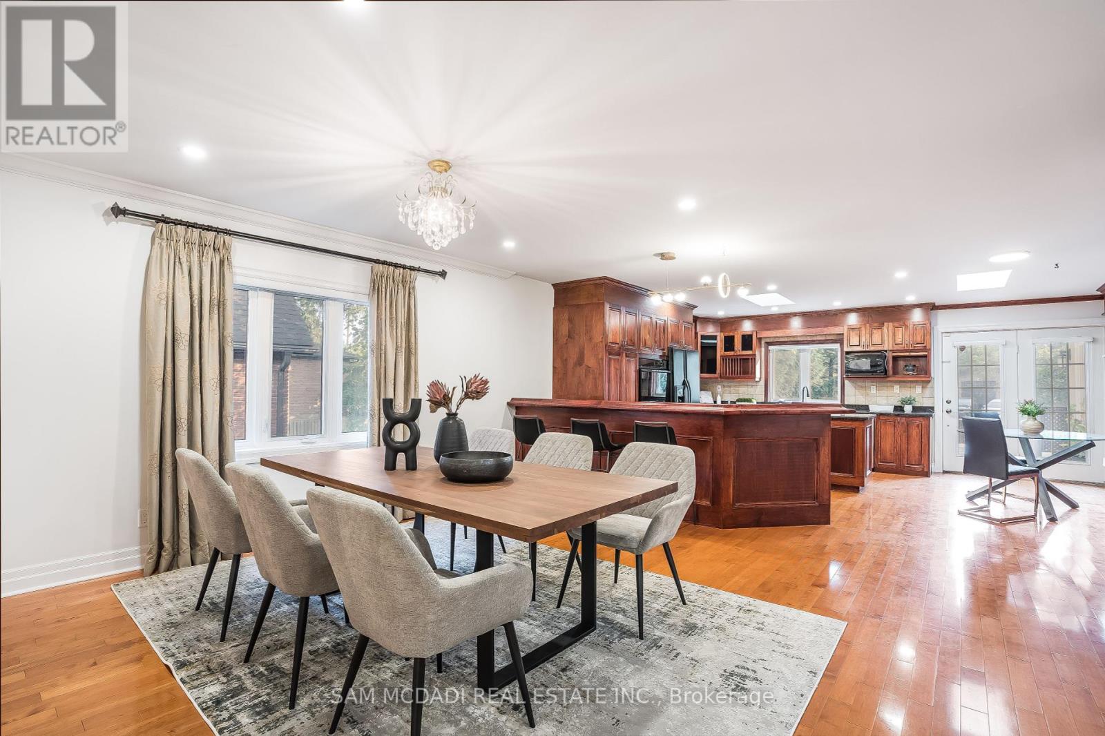1262 Mississauga Road, Mississauga (Lorne Park), Ontario  L5H 2J2 - Photo 8 - W12108724
