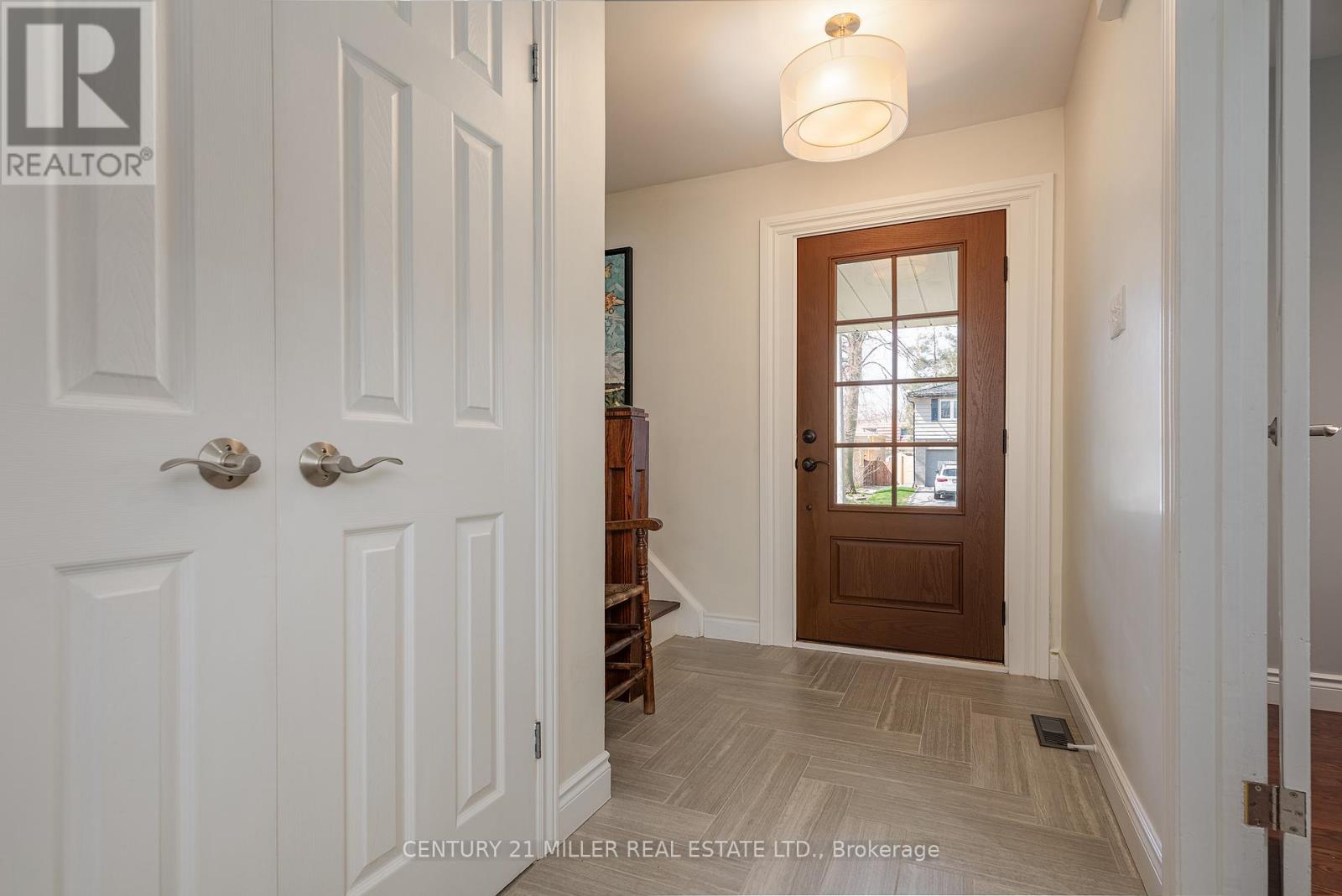Property at 411 CANTERBURY CRESCENT image 3