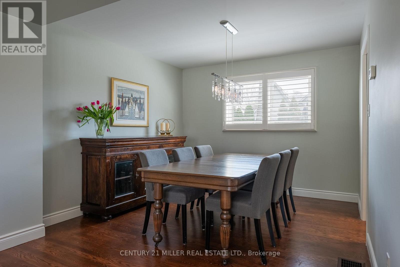 411 Canterbury Crescent, Oakville, Ontario  L6J 5K8 - Photo 8 - W12108771