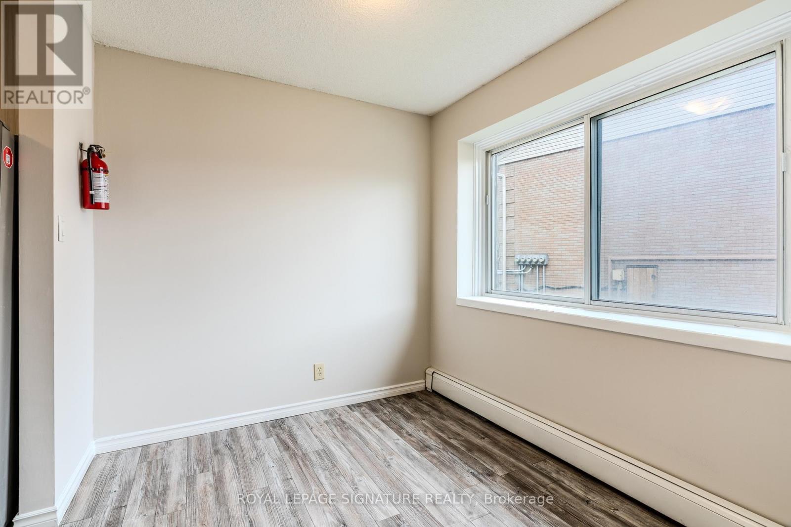 Property at 26 - 293 FAIRWAY ROAD N image 3