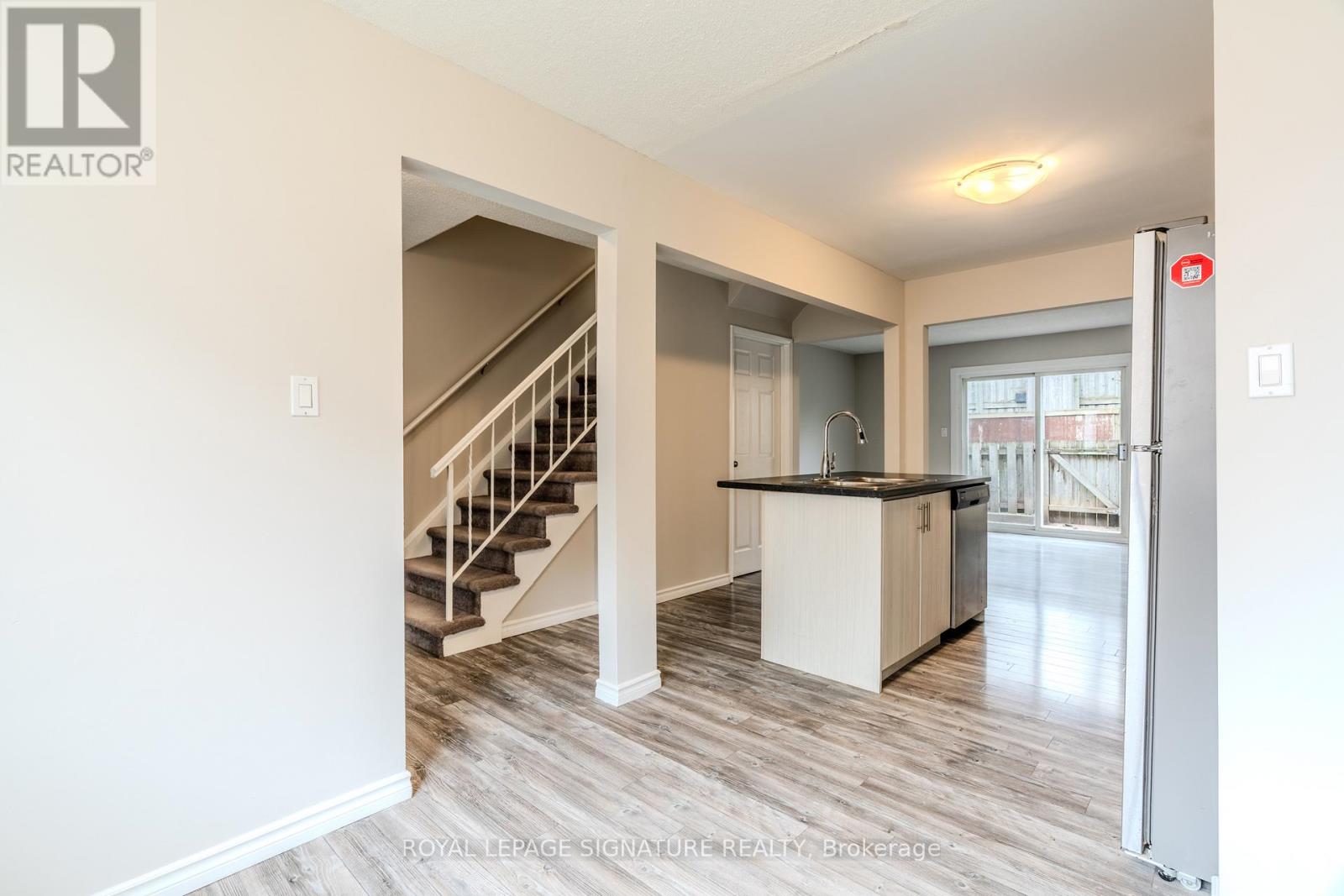 Property at 26 - 293 FAIRWAY ROAD N image 4