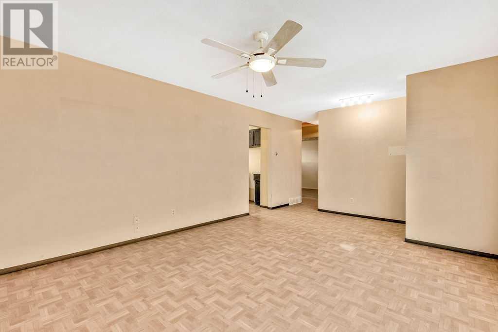 Property at 912 60 Street SE image 4