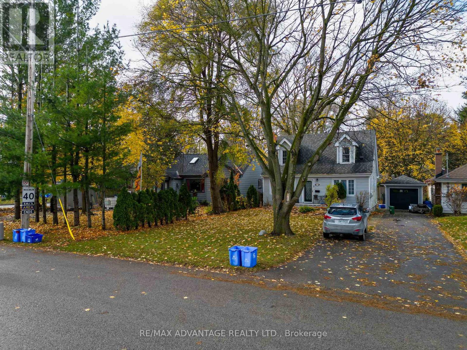 419 Byron Boulevard, London South, Ontario  N6K 2L6 - Photo 12 - X12105384