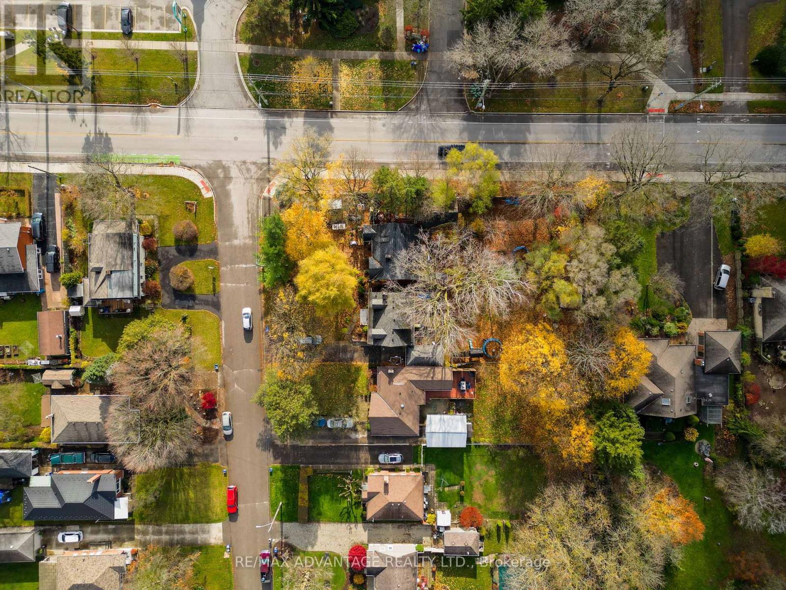 419 Byron Boulevard, London South, Ontario  N6K 2L6 - Photo 7 - X12105384