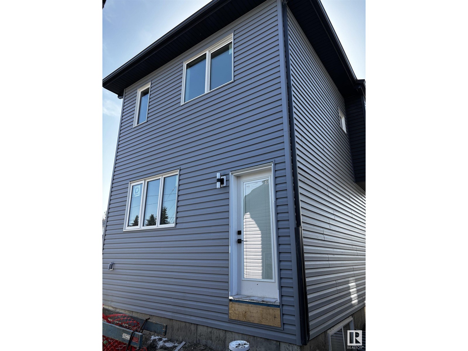 Property at 8713 149 ST NW image 4