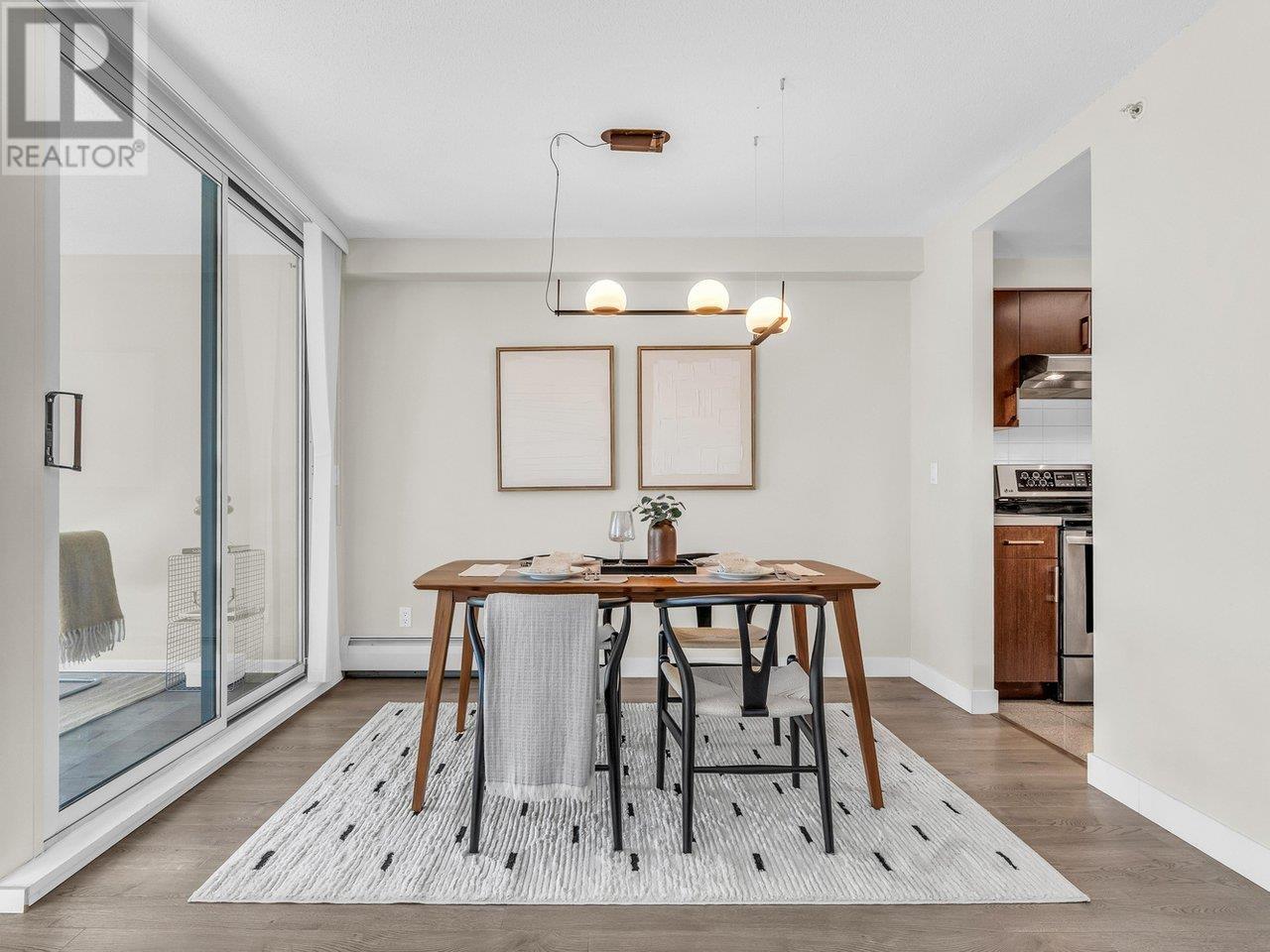 Listing Picture 6 of 26 : 1101 1318 HOMER STREET, Vancouver / 溫哥華 - 魯藝地產 Yvonne Lu Group - MLS Medallion Club Member