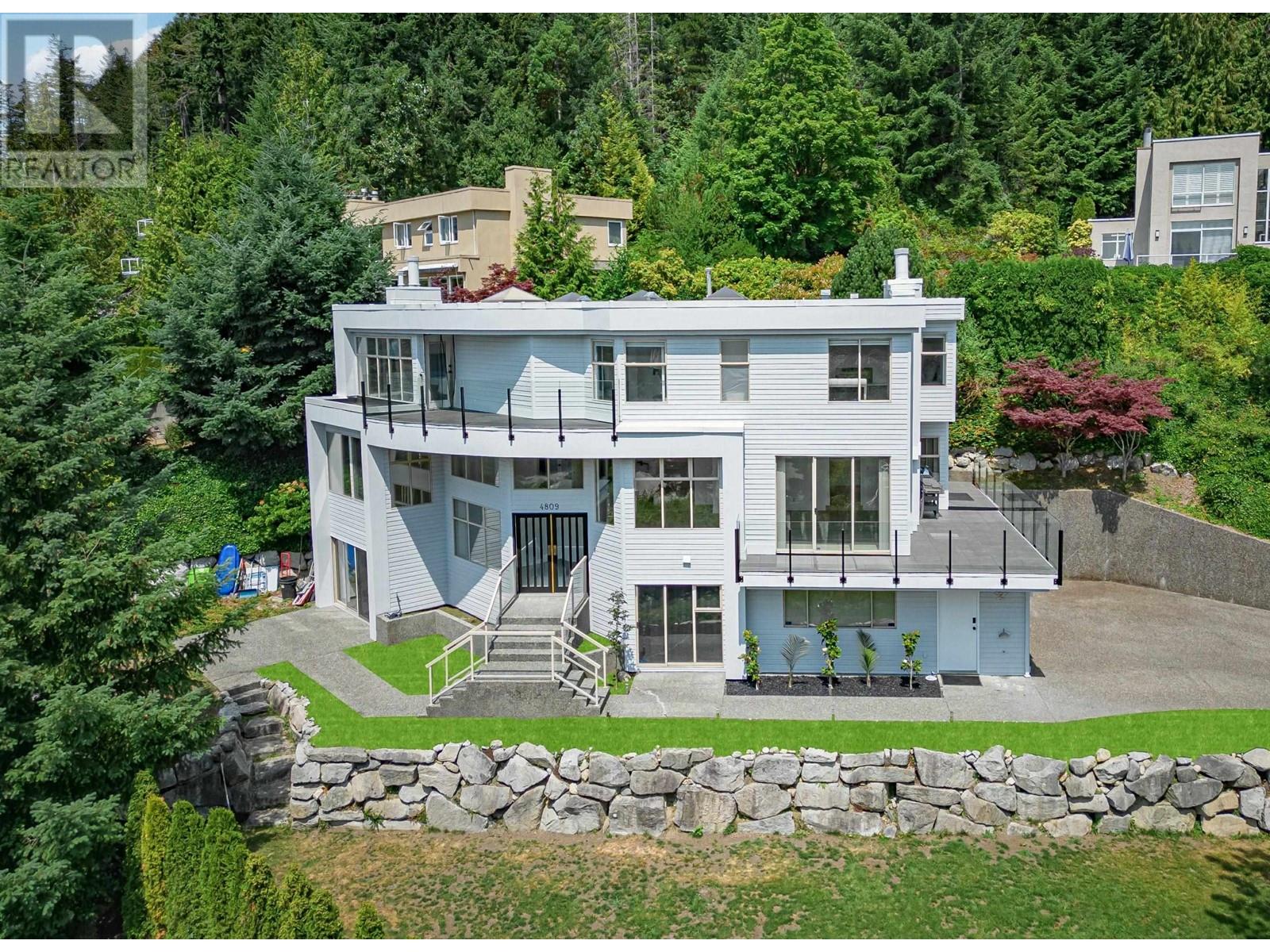 4809 NORTHWOOD PLACE, West Vancouver, British Columbia
