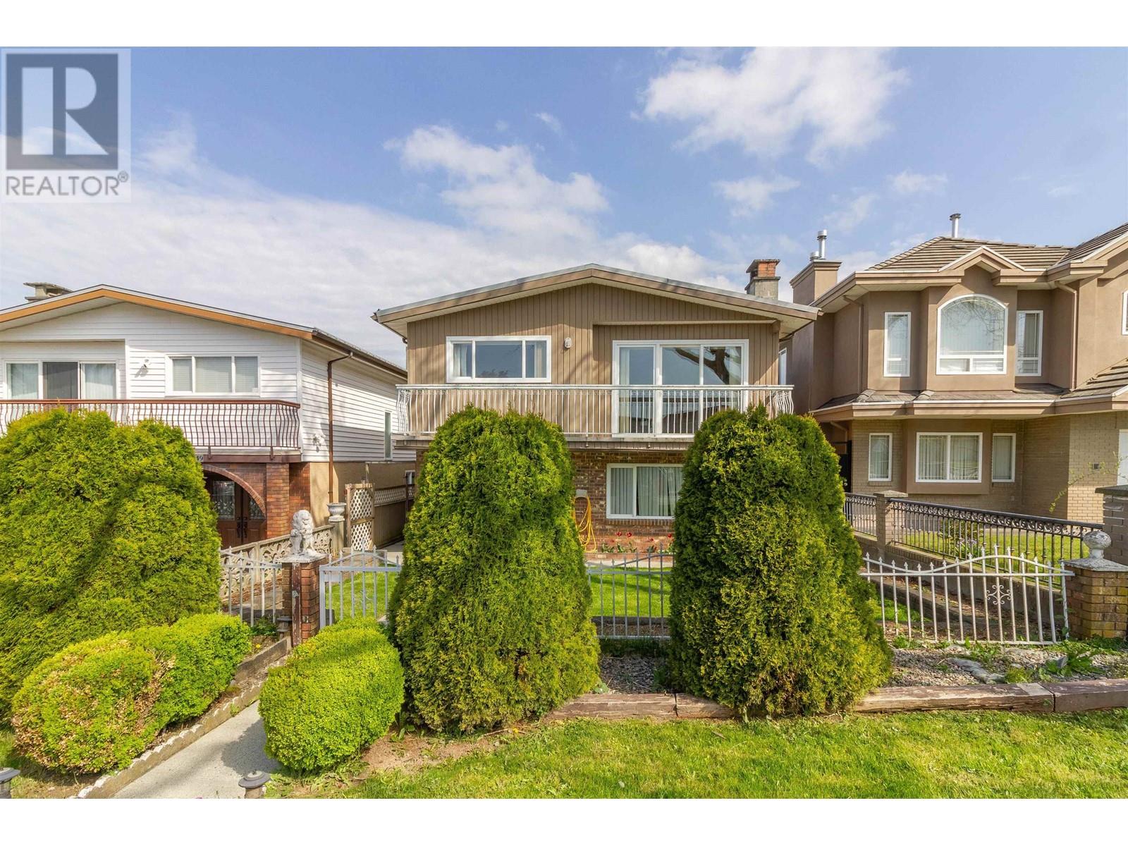 4651 GEORGIA STREET, Burnaby, British Columbia
