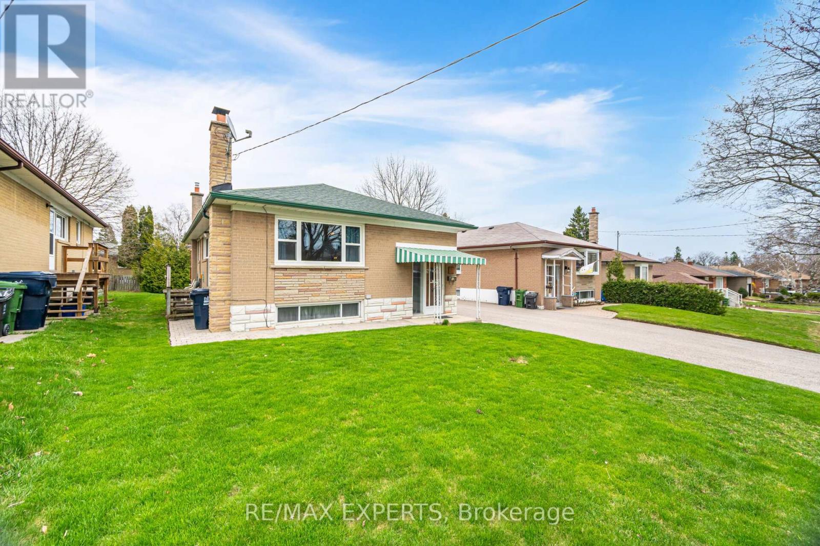 Property at 61 SHARBOT AVENUE image 3