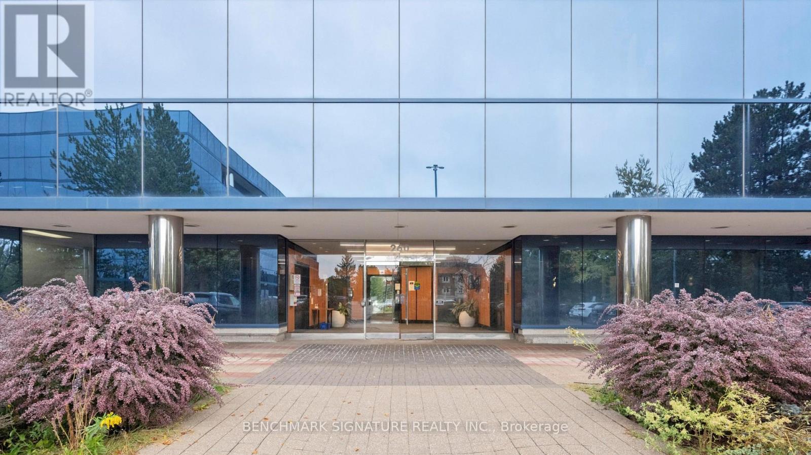 201 - 260 Town Centre Boulevard, Markham, Ontario  L3R 8H8 - Photo 2 - N12108795