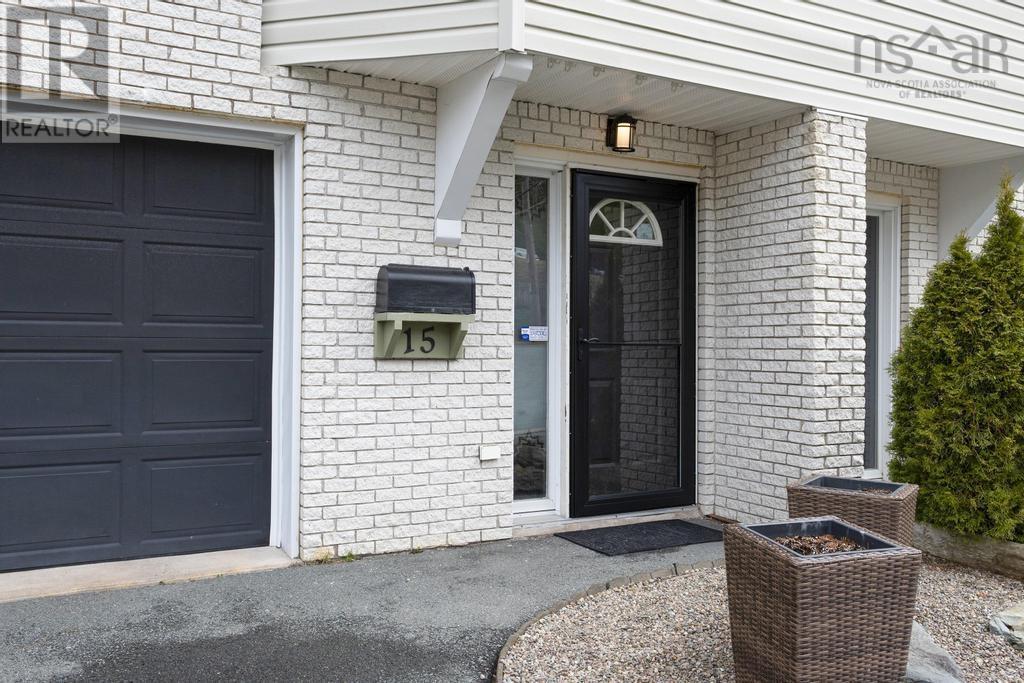 Property at 15 Azita Court image 2