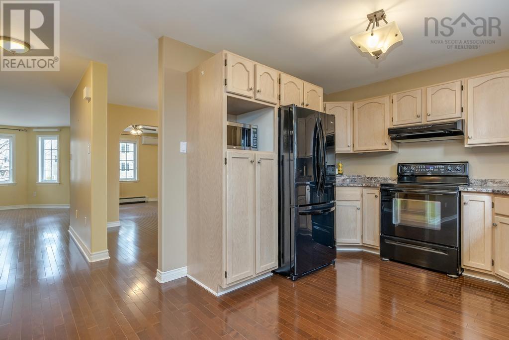 Property at 15 Azita Court image 5