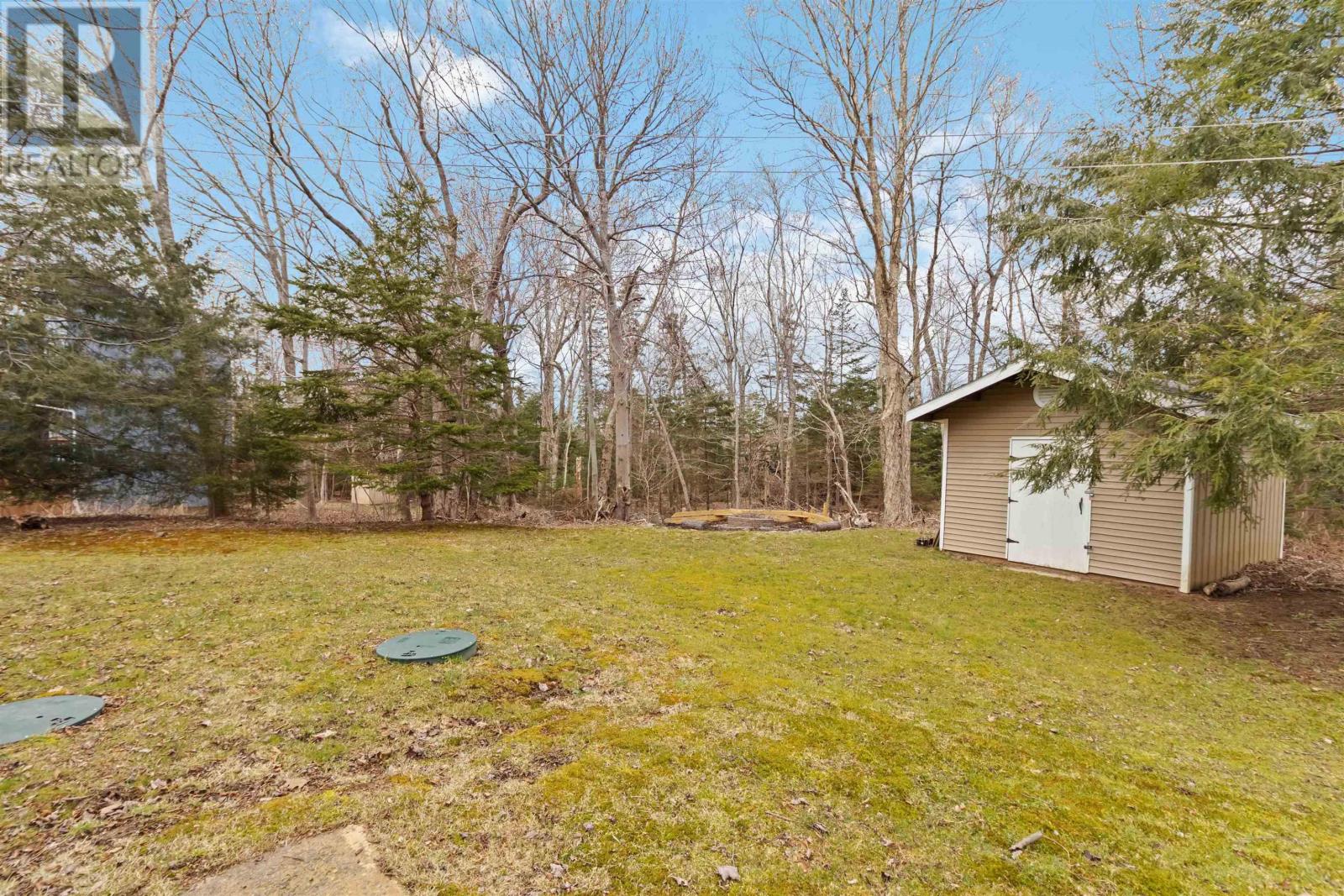 Property at 20 Overbrook Drive image 5
