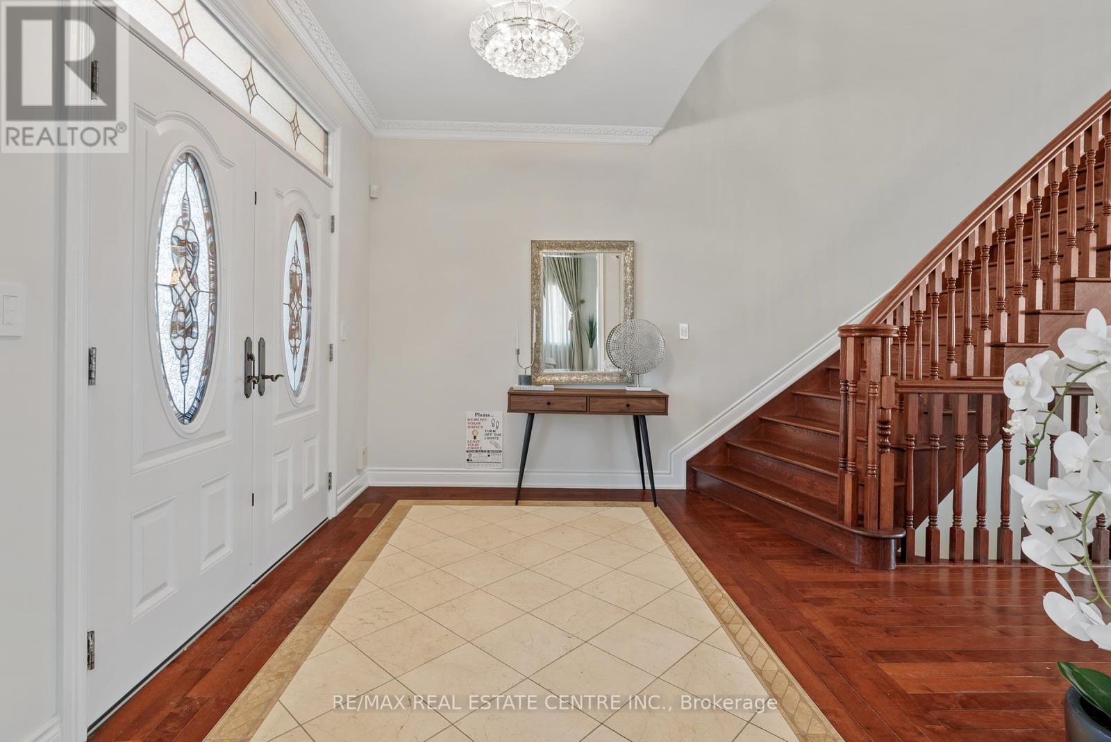 Property at 819 CANYON STREET image 4