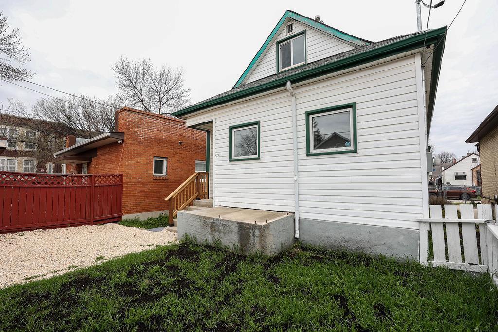429 Parr Street, Winnipeg, Manitoba  R2W 5G2 - Photo 12 - 202508974