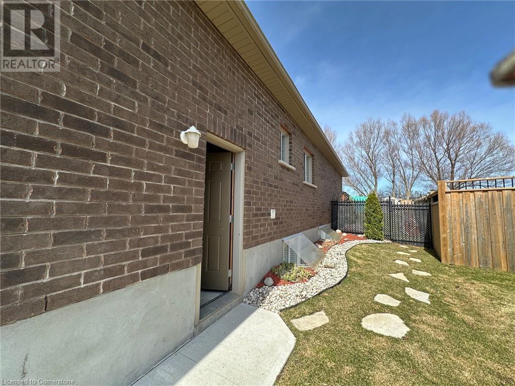 64 English Crescent, Plattsville, Ontario  N0J 1S0 - Photo 33 - 40713450